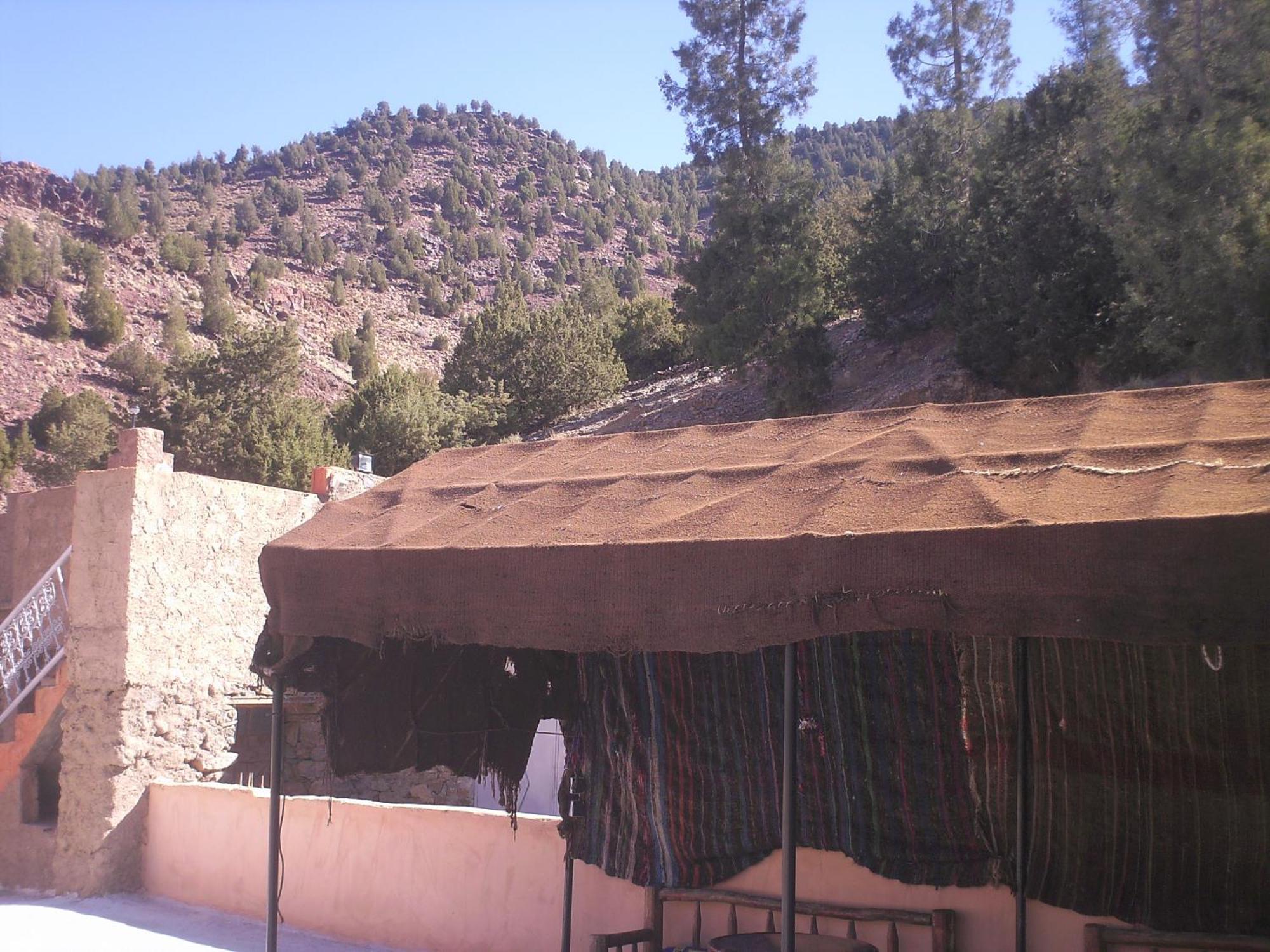 Auberge Tigmmi N'Tamazirte Ijjoukak Exteriér fotografie
